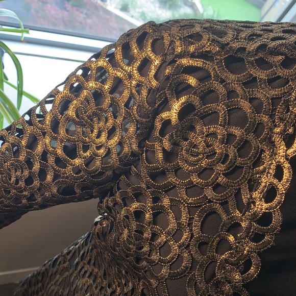 Alberto Makali gold and black “lasercut” blazer - Picture 2 of 6